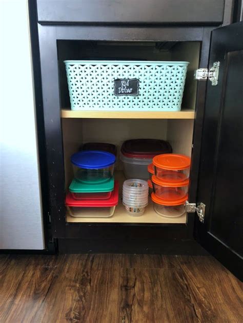 The latter tends to work best for regular dishes: Simplify Your Kitchen with Organized Kitchen Cabinets ...