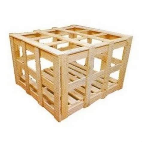 Plain Soft Wood Rectangular Wooden Crates Capacity 200 Kg Size