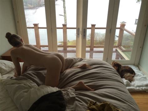A Atriz Amanda Seyfried Caiu Na Net Em Fotos Amadoras Pagando Um