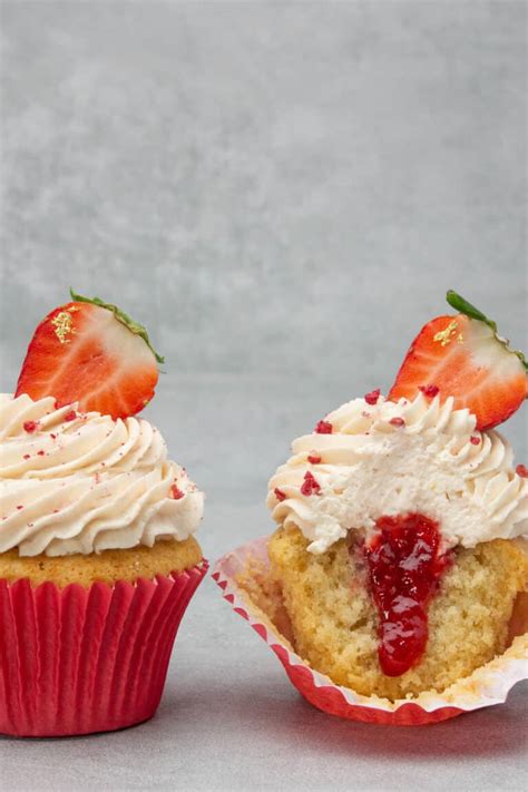 the best strawberry filled cupcakes spatula desserts