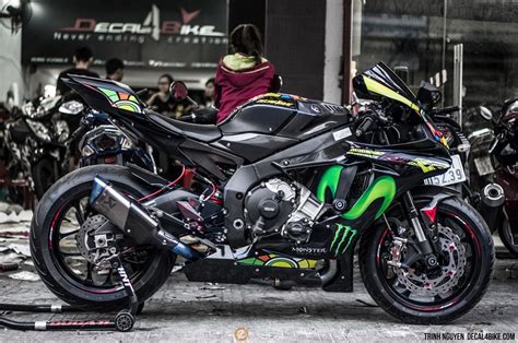 Entre e conheça as nossas incriveis ofertas. Yamaha R1 Valentino Rossi - Movistar cực khủng của tay ...