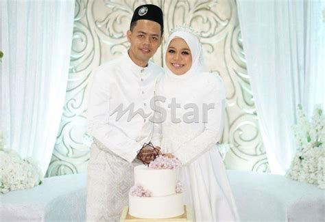 Saya perlukan awak kerana awak yang melarik mimpi indah dalam hidup saya.saya cintakan awak awak tak takut ke kalau suatu hari nanti awak akan cari saya? Bapa lalui detik sukar! Terlalu sayang keluarga, 'rayuan ...
