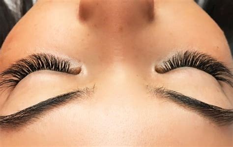 Is it Safe to Undergo Eyelash Extension Procedure? - Fashion Inquisitive