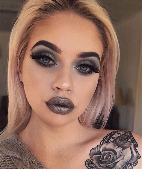 Laurenrohrer Is A Futuristic Grunge Babe In Sugarpill Soot Stars And The Inventor Eyeshadows