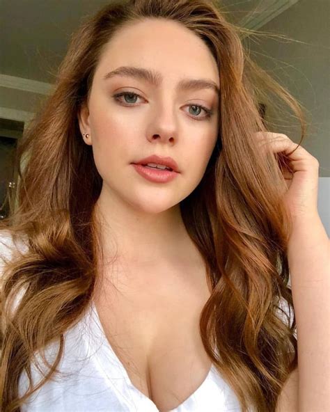 Danielle Rose Russell Wiki Bio Age Height Weight Net Worth