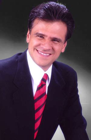 Licenciado en ingeniería y catedrático de dirección de empresas y ciencias exactas, con sus libros sobre la familia, el perdón. sangre de campeón sin cadenas: BIOGRAFIA CARLOS CUAUHTÉMOC ...