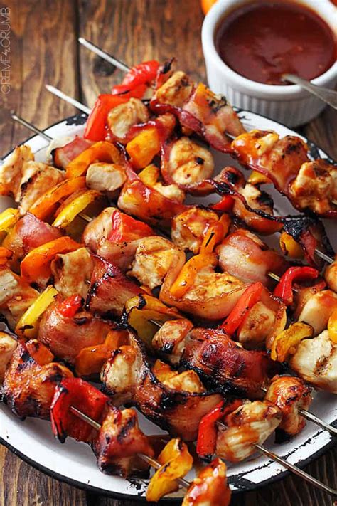 Thread chicken, both peppers, onion and pineapple chunks alternately on skewers. Grilled Honey BBQ Bacon Chicken Kabobs | Creme De La Crumb