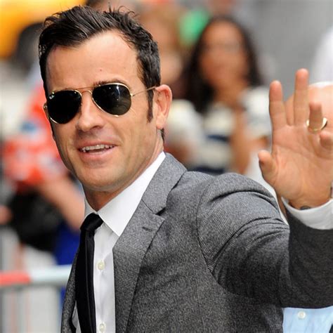 Justin Theroux Leftovers Co Star Talks About His Bulge E Online