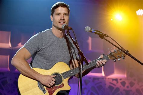 Walker Hayes 5 Things About You Broke Up With Me Singer
