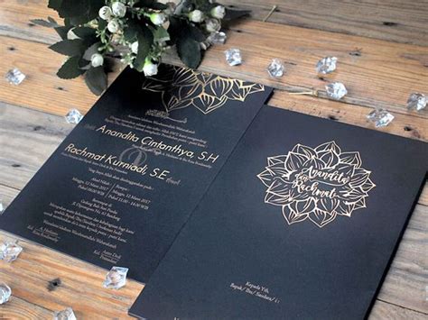 Undangan Nikah Simple Elegan Coretan