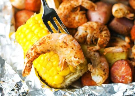 Boiled crawfish and shrimp and crawfish etouffée are staples of louisiana tailgating. 11 Tasty Recipes To Make For Labor Day - Tastefulventure