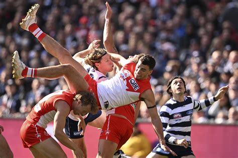 Geelong Ends Year Title Drought In Aussie Rules Football Ap News