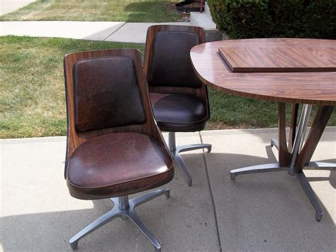 Made by chromcraft co.* please note, this is an item that may be especially difficult to move and/or transport. Gatyo Retro: Chromcraft Mid Century Dining Room Kitchen ...
