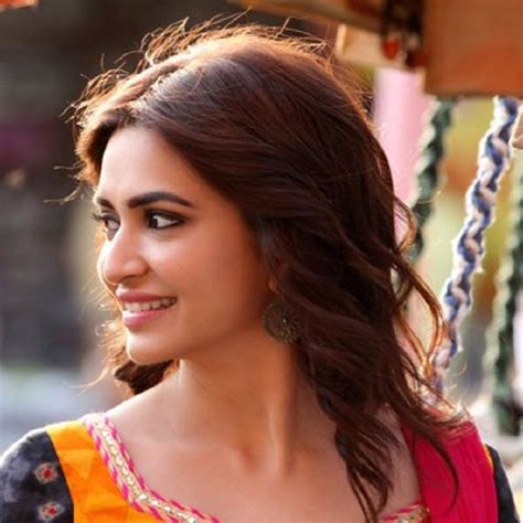Kriti Kharbanda Believes In Looking At The Bright Side Says Only Actresses Can Bring Glamour