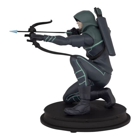 Action Figure Insider Animated Arrow And Flash Statues From Iconheroes