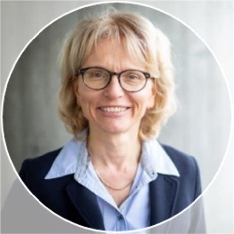 Ulrike Necker Leiterin Systemtechnik Systems And Technology Allgaier