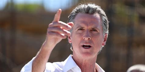 Gavin Newsom Taunts Texas With Assault Weapons Law Wsj