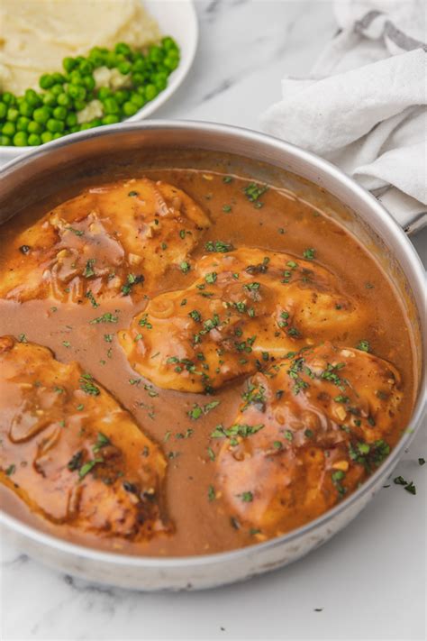 Quick And Easy Chicken And Gravy Recipe The Dinner Bite
