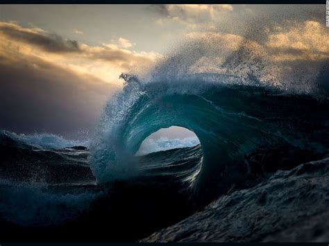 Photographer Turns Waves Into Water Mountains Waves
