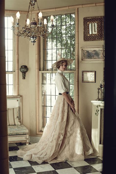 Victorian Inspired Wedding Dresses To Obsess Over Victorian Style Wedding Dress Wedding Gowns