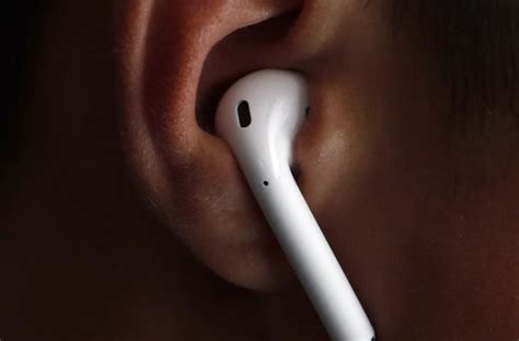 Man Accidentally Swallows Apple Airpod Finds Out It Still Works After
