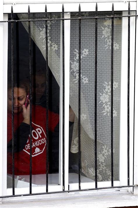 Desahuciada Una Mujer Con Sus Dos Hijos De 4 Y 8 Años En Madrid Público