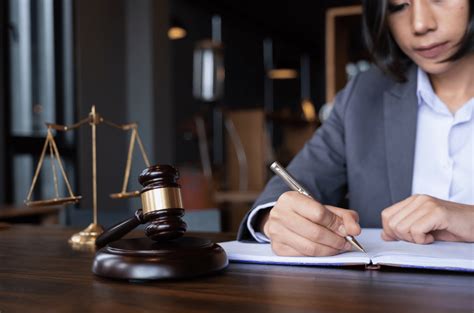 Becoming A Freelance Lawyer Pros Cons And Getting Started