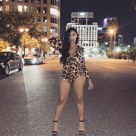 Pin By Sellsellsell On Fant☆a ☆thick Pretty Legs Chris And Queen Naija
