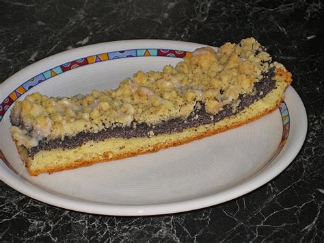 Den kuchen aus dem ofen nehmen und die streusel aufstreuen. Mohn - Streuselkuchen von dirkfenske | Chefkoch.de