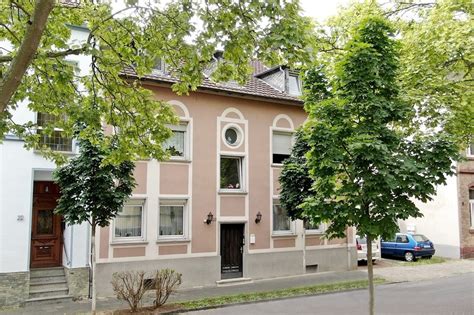 3 häuser zur miete in rheinbach ab 295 € / monat. Rheinbach-Stadt: Zentral gelegene Dachgeschosswohnung in ...