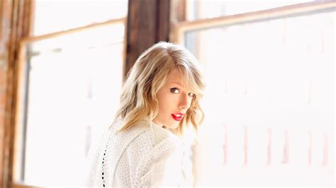 Taylor Swifts 1989 Is Headed To 1 Million Sales Mark In
