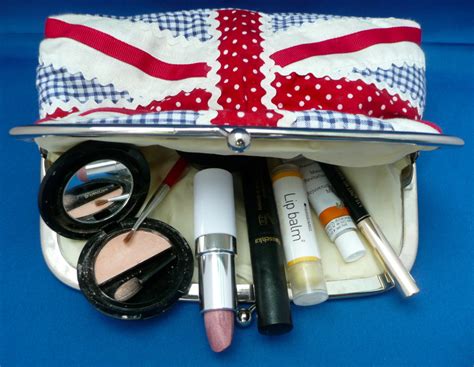 Free us shipping for orders $50+ & 3 free samples. Alternative Makeup Brands: A Guide to Indie Cosmetics ...