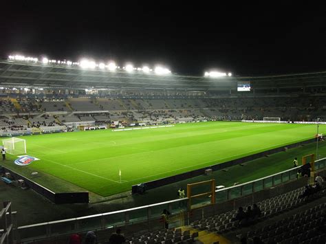 Directions stadio olimpico di torino is about 5km southwest of the city center. קובץ:Stadio Olimpico Torino Italy.jpg - ויקיפדיה