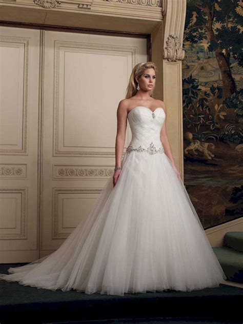 30 Sweetheart Neckline Wedding Gown For Bride Looks More Pretty