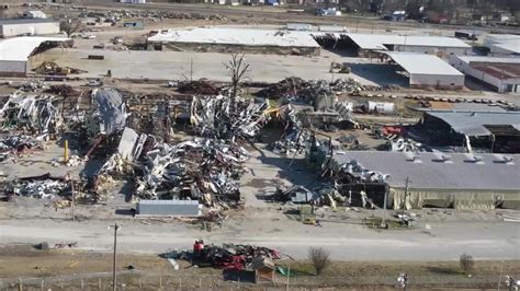 Tornado Damage In Trumann Arkansas Surveyed From The Air Yahoo Sport