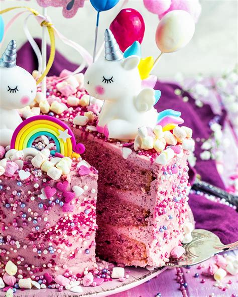 Einhorn-Torte - einfaches Rezept für Mädchen Geburtstagstorte