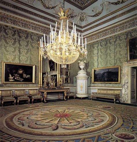 Vecchio interessante video sul restauro delle tappezzerie di palazzo pitti 1994. Monumental Apartments in Pitti Palace - Florence | Palace ...