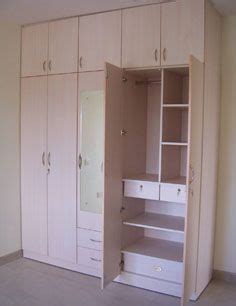 What's the best way to design a closet? Wardrobes are designed with a lot of thought so as to ...