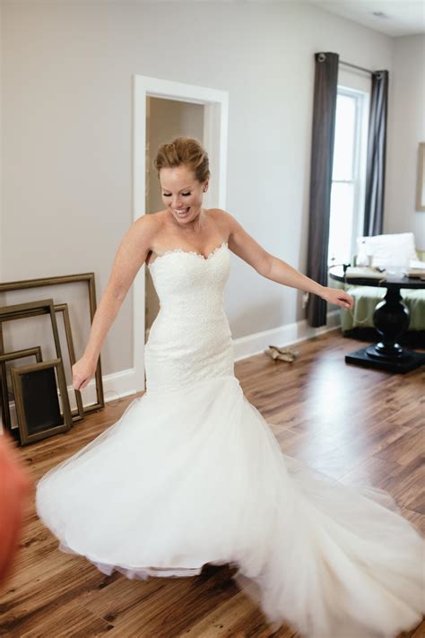 America is waiting for you with many. Photos From Mina Starsiak's Summer Wedding | HGTV's ...