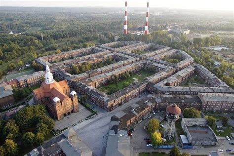 Wyniki szukania dla wiadomości w katowice; Nikiszowiec z lotu ptaka ZDJĘCIA lotnicze - NaszeMiasto.pl