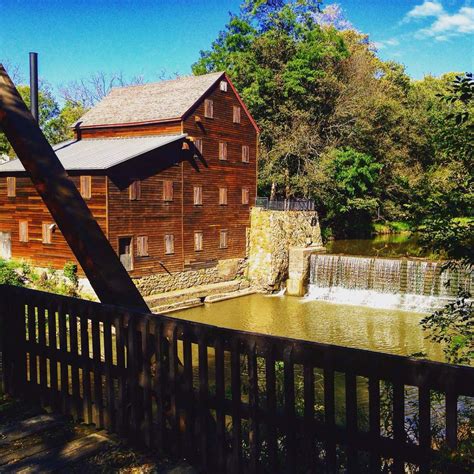 Iowa State Parks Historic Hiking At Wildcat Den And Saulsbury Bridge