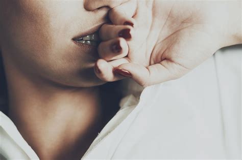Sensory Sex Achtsamkeit im Bett sorgt für Orgasmen und Wohlbefinden