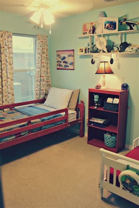 Looking for kids' bedroom decorating ideas? Transportation Bedroom | Transportation bedroom, Kids ...