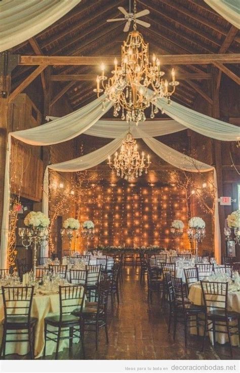 Decoración De Boda Con Luces En Interior Al Aire Libre En Carpas Y