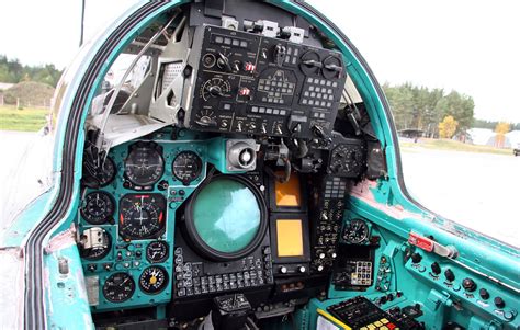 By boeingdriver, july 11, 2018 in jet modeling. Cockpit of Mikoyan Gurevich MiG 31 (7) :: Mycity-Military ...
