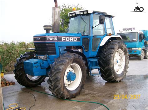 Ford Tw 15 United Kingdom Tractor Picture 711477
