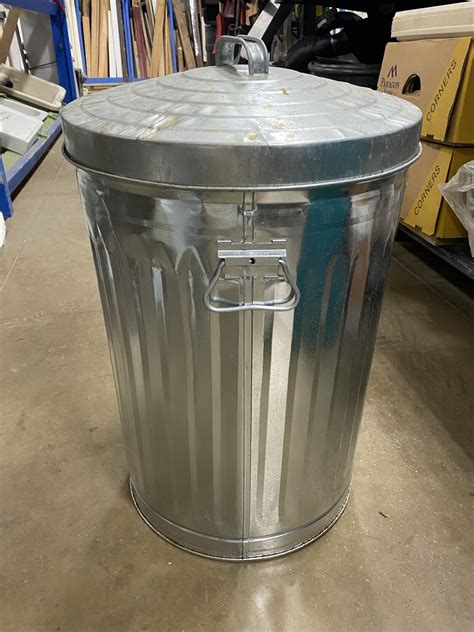 20 Gallon Metal Trash Can With Lid