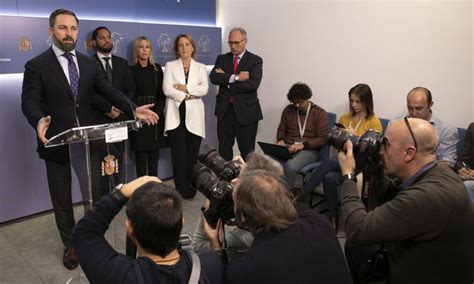 No, ahora vox, españa siempre. «Los 52» de VOX posan por España Siempre y sus 3.640.063 ...