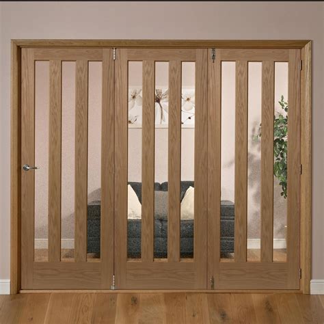 Saxton Vertical 3 Lite Oak Veneer Glazed Internal Trifold ...