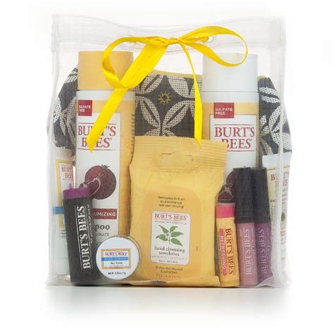 This list of unique and meaningful gift ideas for new moms goes far beyond baby blankets and coordinate with friends and family to take turns in helping around the house with doing the dishes 34. Holiday Grab Bag | Grab bags, Gifts, All gifts